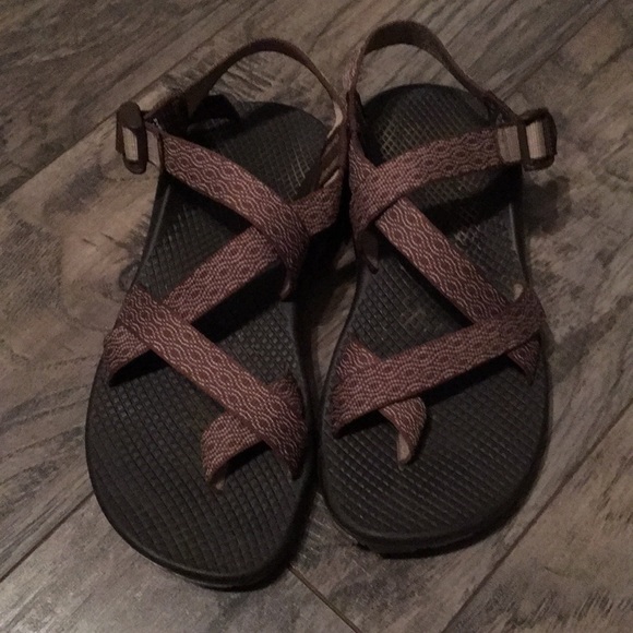 Chaco Shoes - Chaco brown and white sandals size 8 like new!